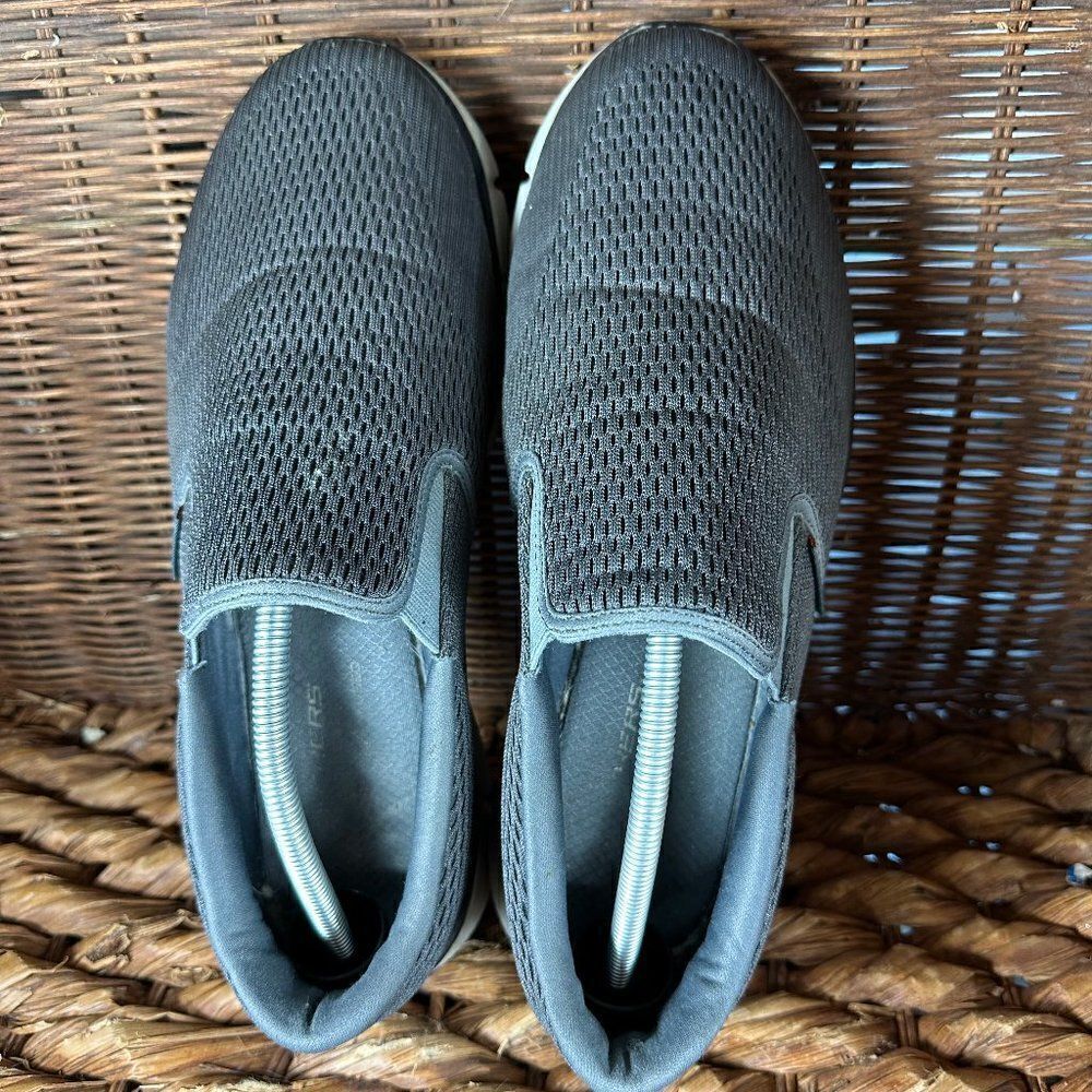 Skechers Men's Gray Walking Shoes Comfort Slip On Sneakers Size 10.5 - Picture 3 of 7